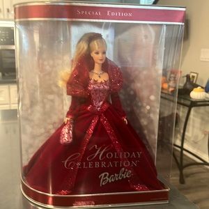 NIB! Holiday Celebration Barbie-2002! Doll 1.